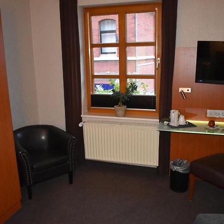 Hotel Neue Stuben Wolfsburg Buitenkant foto