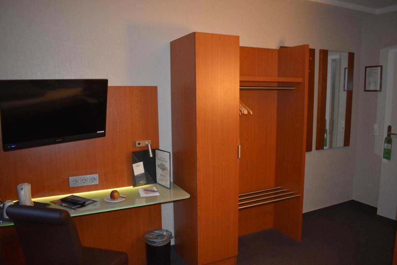 Hotel Neue Stuben Wolfsburg Buitenkant foto
