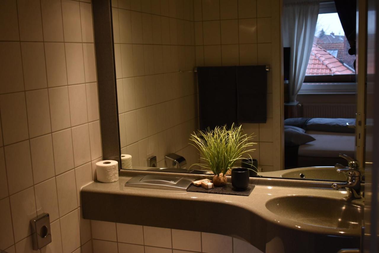 Hotel Neue Stuben Wolfsburg Buitenkant foto