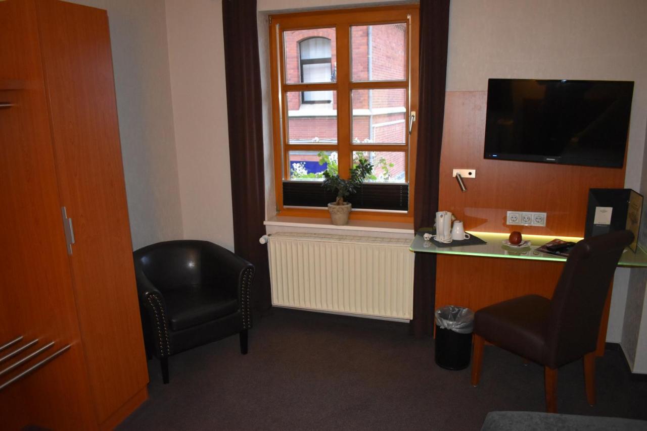 Hotel Neue Stuben Wolfsburg Buitenkant foto